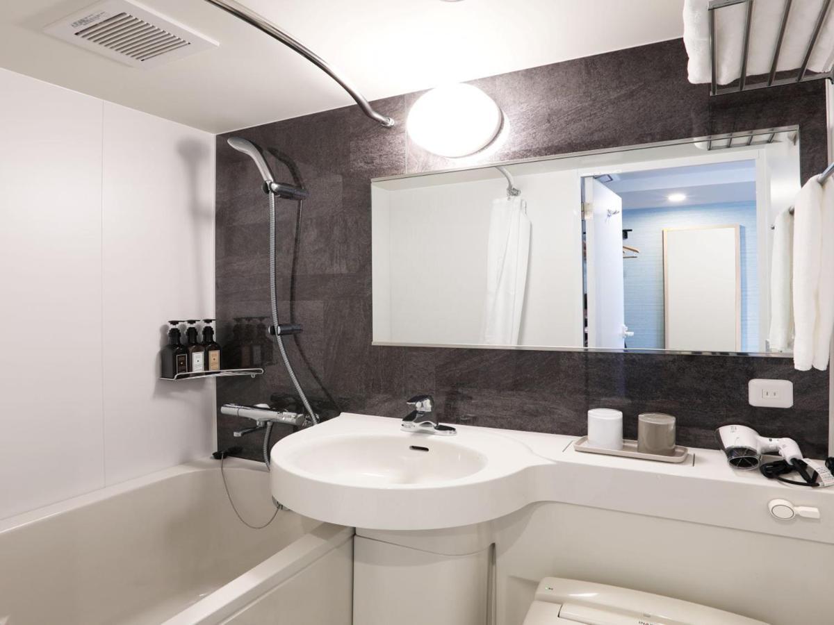 Henn Na Hotel Express Nagoya Fushimi Ekimae Bagian luar foto